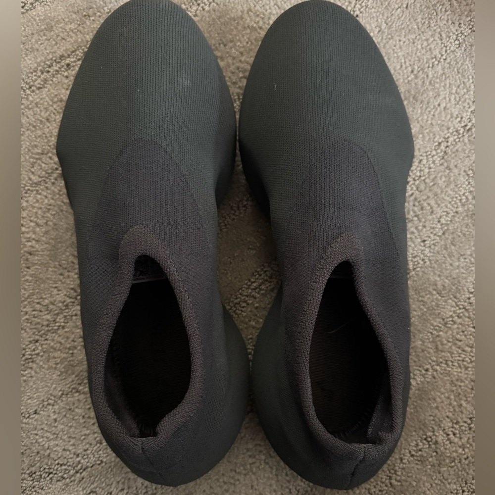 Adidas Yeezy Knit Runners Stone Onyx Men’s Size 12.5